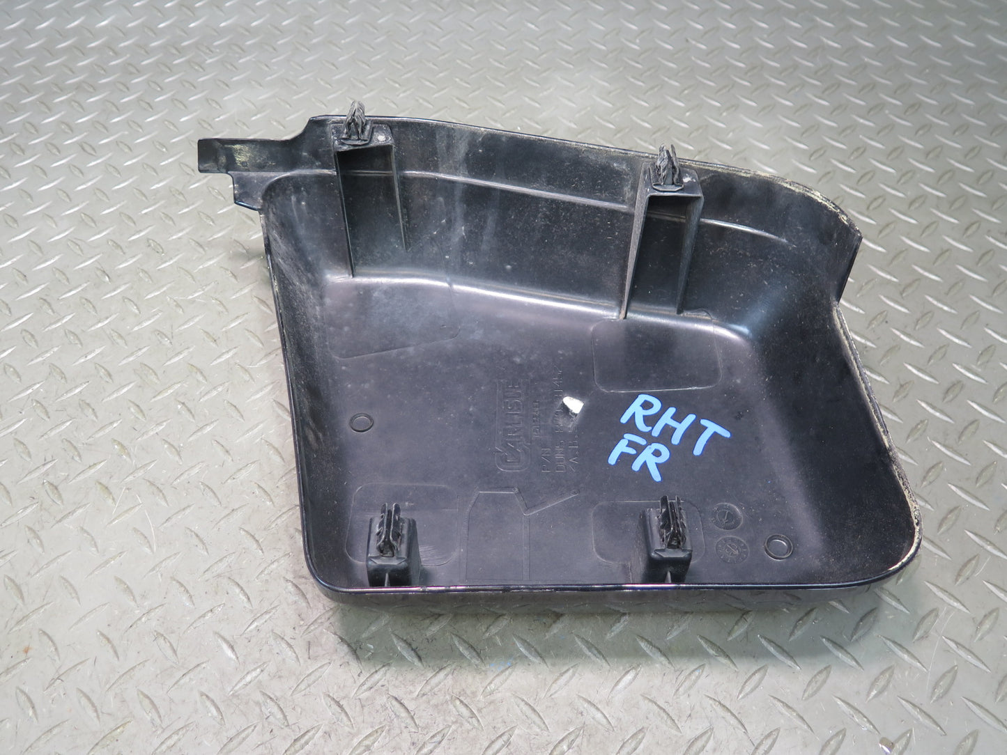 2003-2009 Hummer H2 Front Right Side Cowl Vent Panel END Cap Cover Black