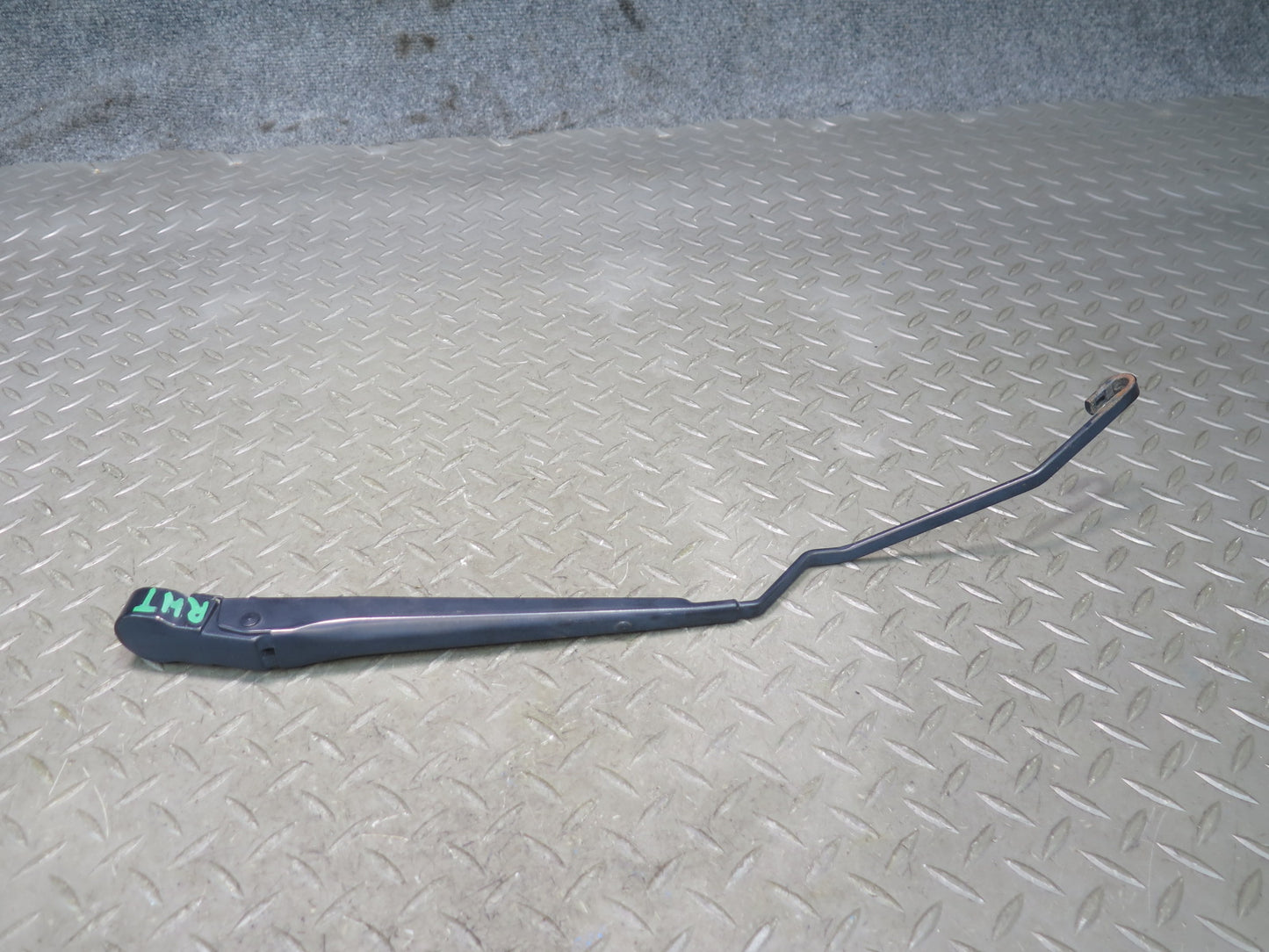 2003-2009 Hummer H2 Front Windshield Left & Right Side Wiper Arm Set of 2