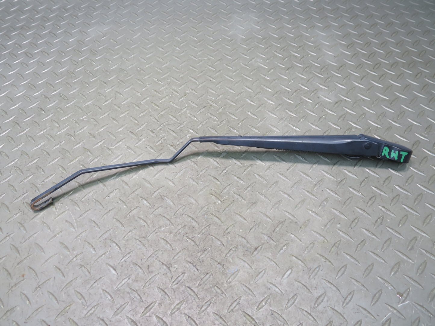 2003-2009 Hummer H2 Front Windshield Left & Right Side Wiper Arm Set of 2