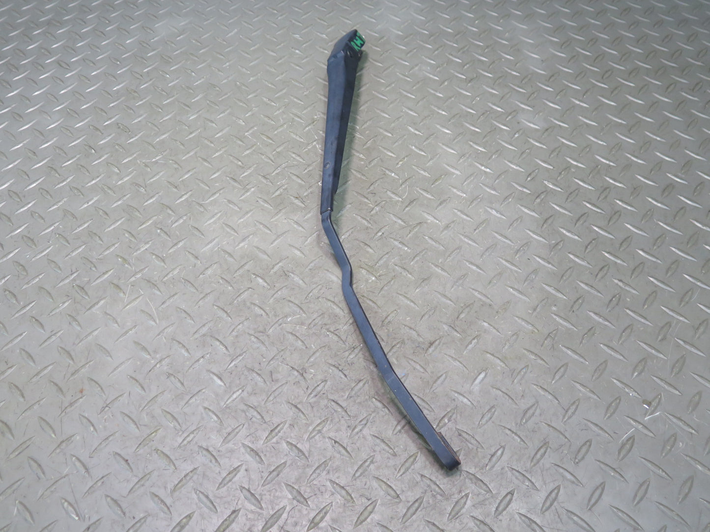 2003-2009 Hummer H2 Front Windshield Left & Right Side Wiper Arm Set of 2