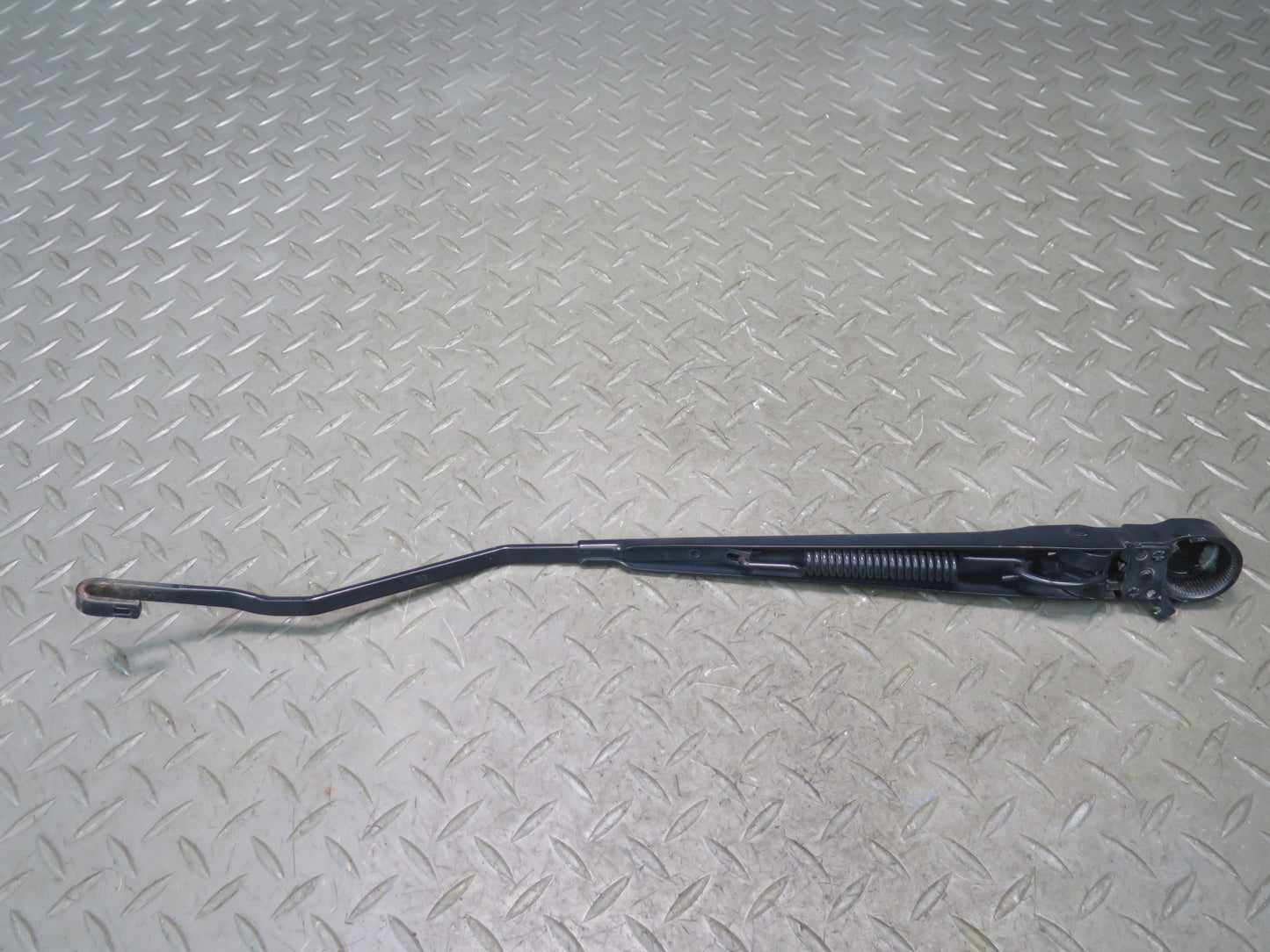 2003-2009 Hummer H2 Front Windshield Left & Right Side Wiper Arm Set of 2