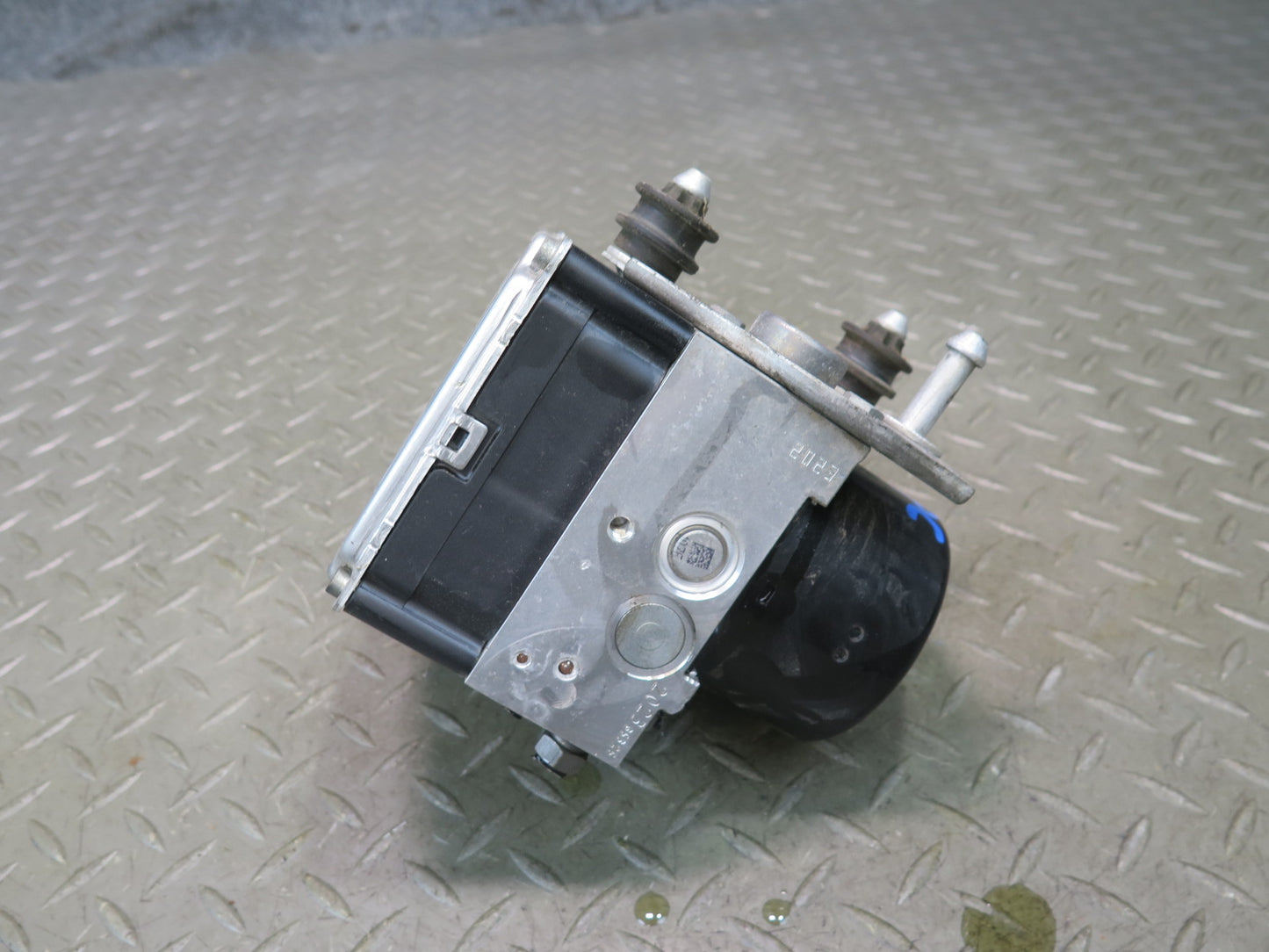 2015-2018 Porsche Cayenne 958.2 Anti Lock Brake ABS Pump Module 7P0614517T
