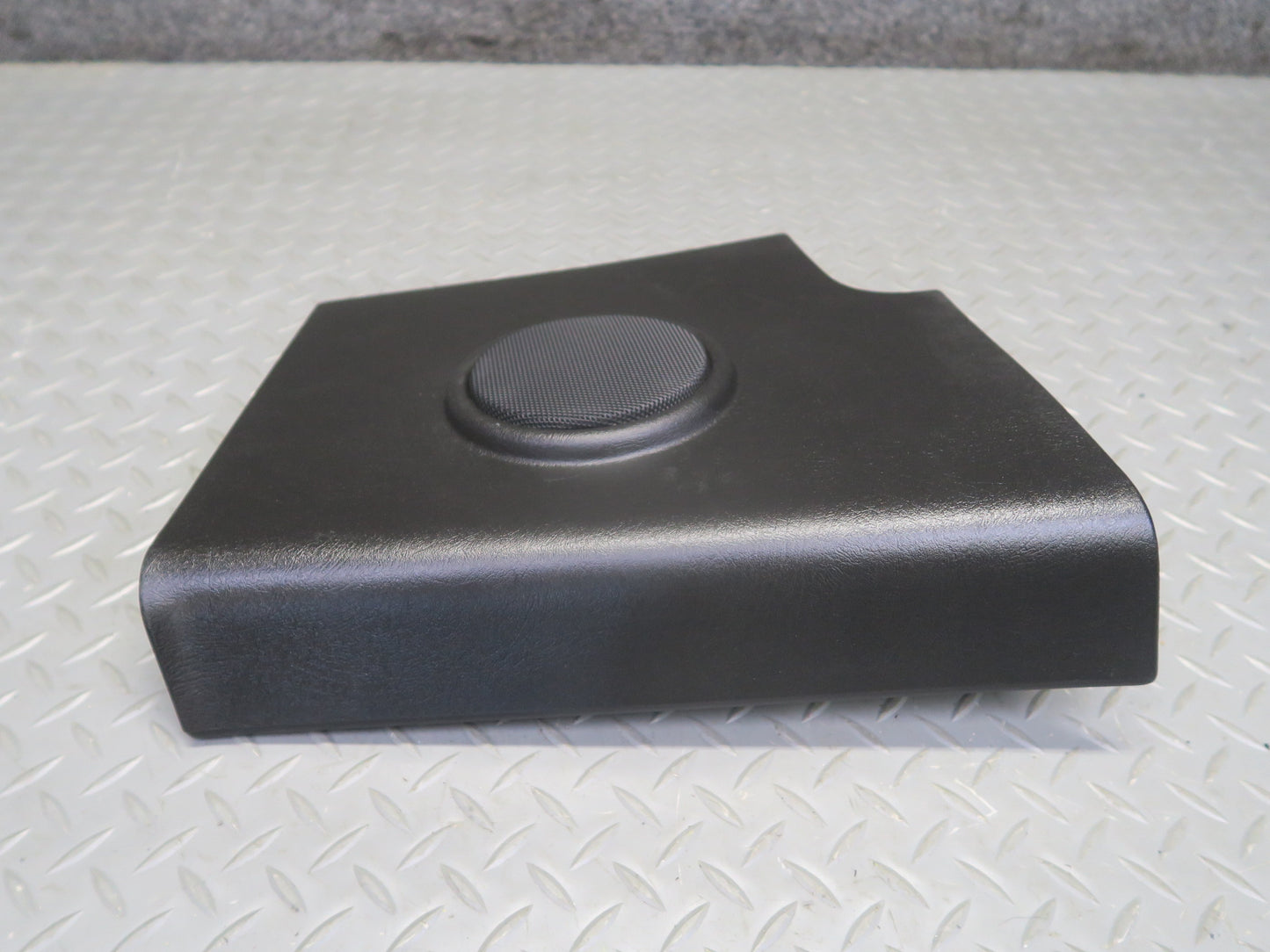 2003-2007 Hummer H2 Rear Left & Right Pillar Speaker Trim Cover Panel Set of 2