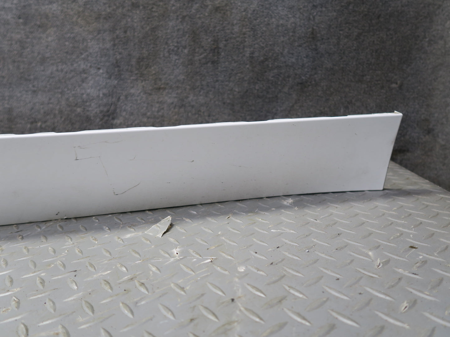 09-16 BMW E89 Z4 Set of 2 Left & Right Side Skirt Rocker Panel Molding OEM