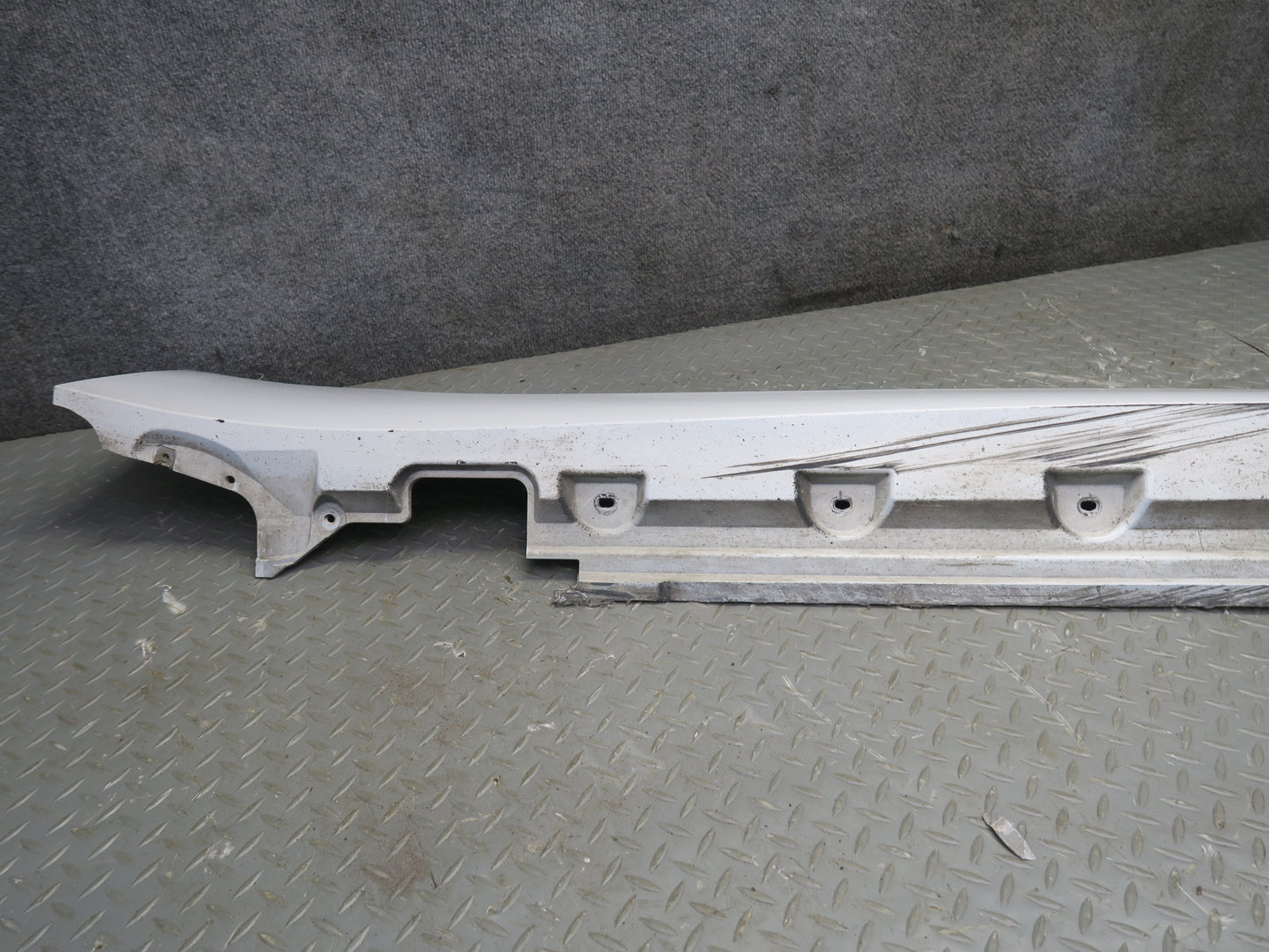 09-16 BMW E89 Z4 Set of 2 Left & Right Side Skirt Rocker Panel Molding OEM