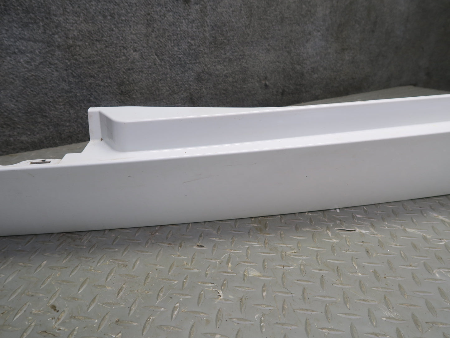 09-16 BMW E89 Z4 Set of 2 Left & Right Side Skirt Rocker Panel Molding OEM
