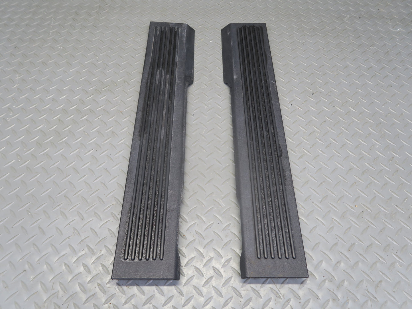2003-2009 Hummer H2 Rear Left & Right Door Scuff Sill Plate Trim Panel Set of 2