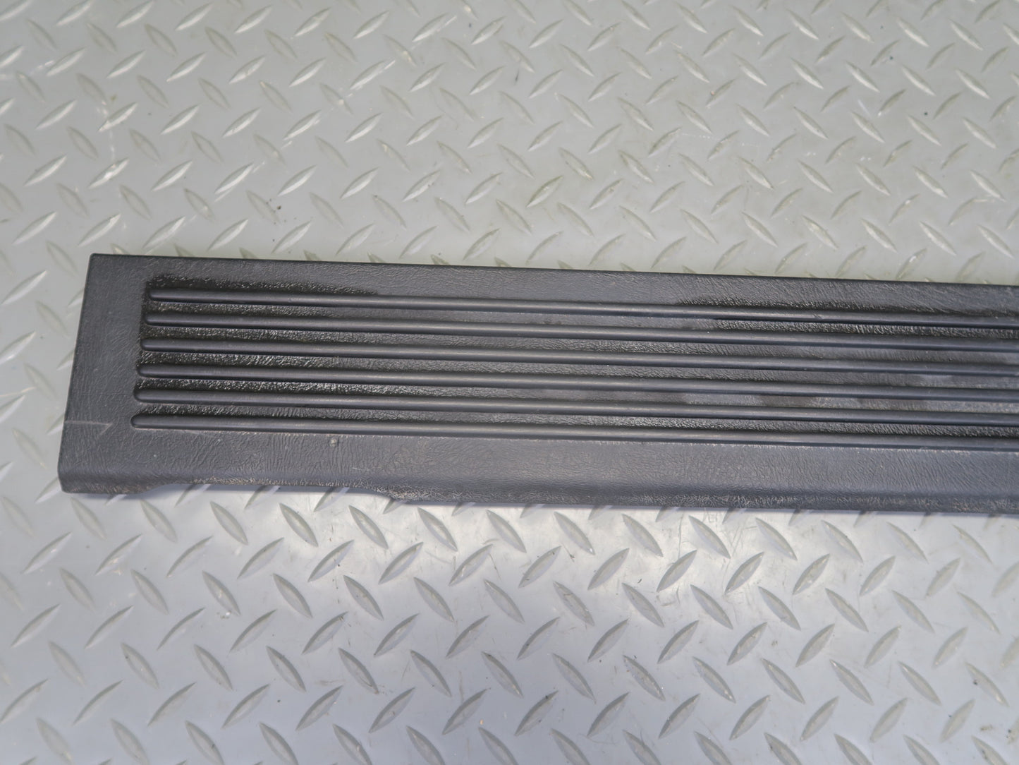 2003-2009 Hummer H2 Rear Left & Right Door Scuff Sill Plate Trim Panel Set of 2