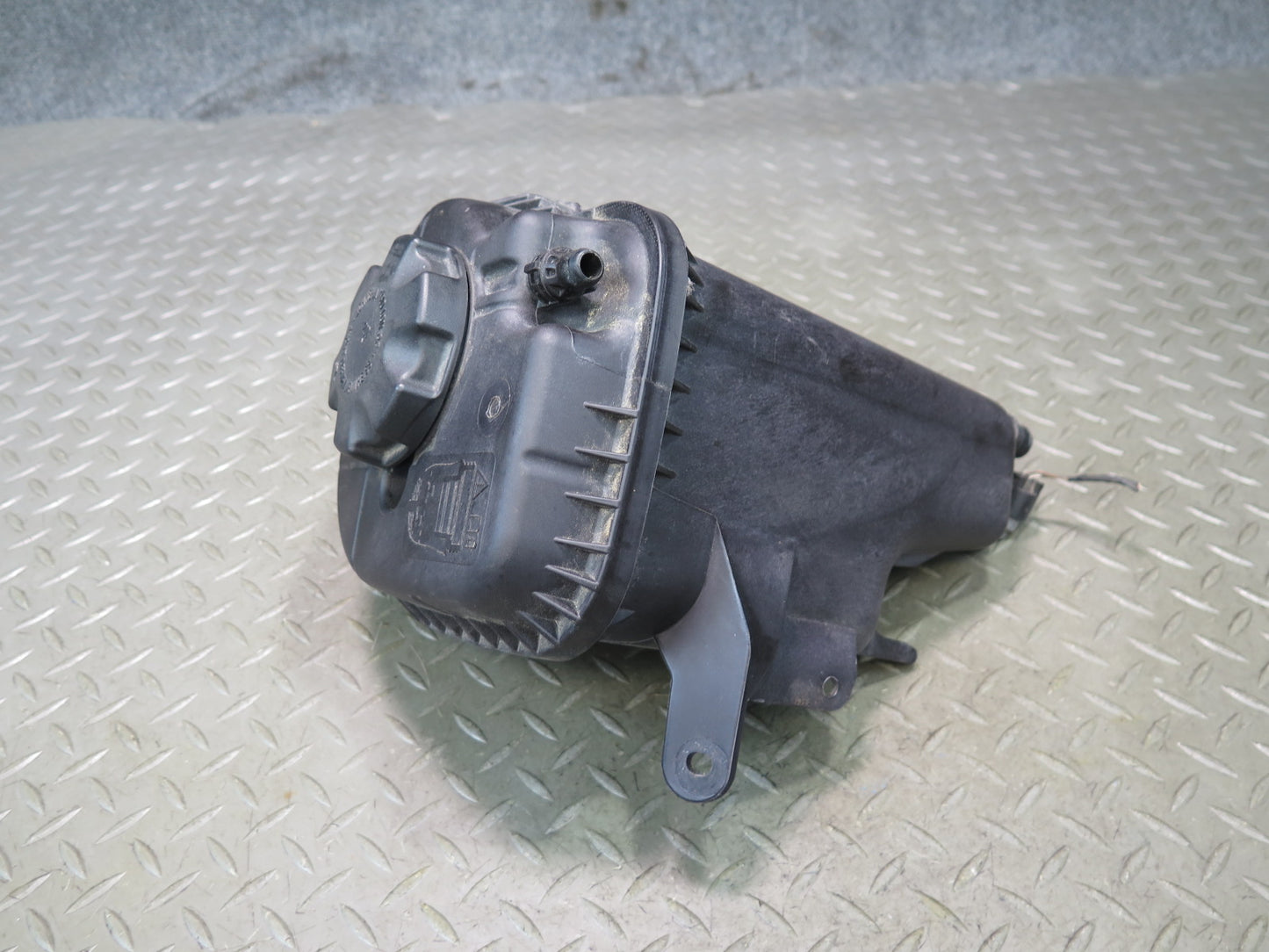 2008-2014 BMW E71 E72 X6 X6M Engine Coolant Expansion Reservoir Tank 8621092