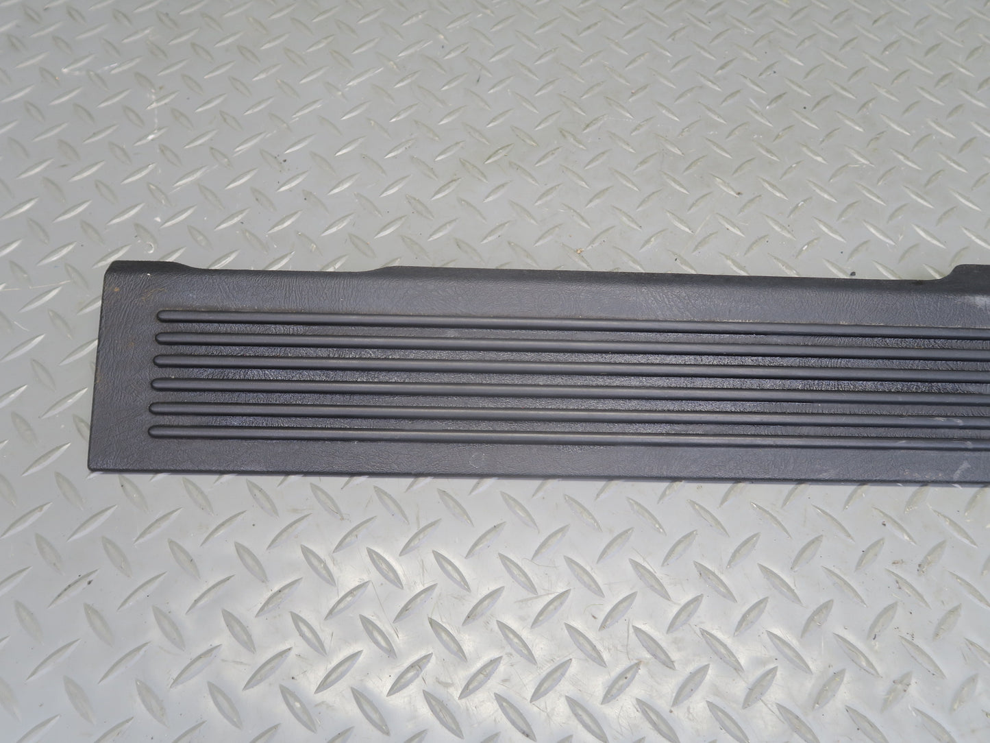 2003-2009 Hummer H2 Rear Left & Right Door Scuff Sill Plate Trim Panel Set of 2