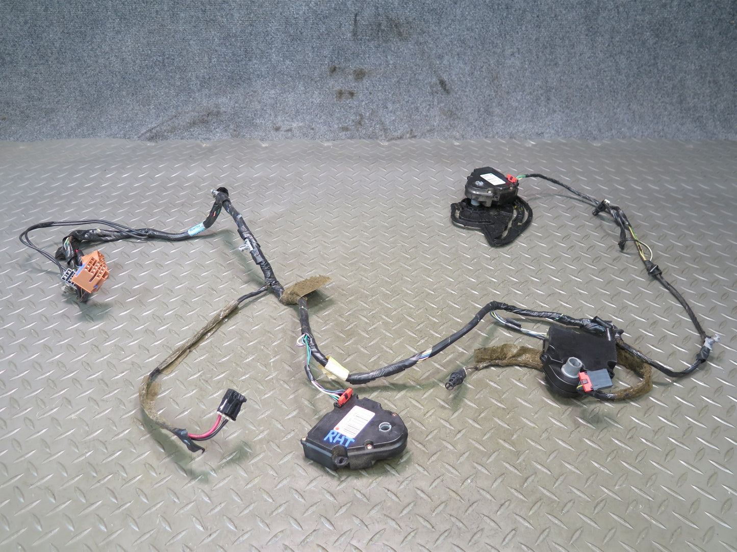 2003-2007 Hummer H2 Hvac A/C Air Heater Flap Door Actuator Motor Wiring Set