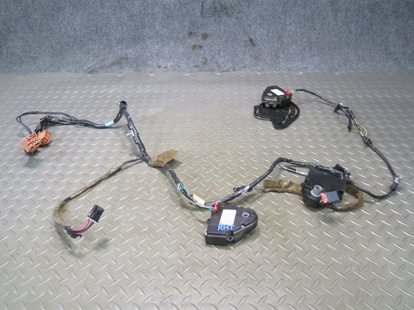 2003-2007 Hummer H2 Hvac A/C Air Heater Flap Door Actuator Motor Wiring Set