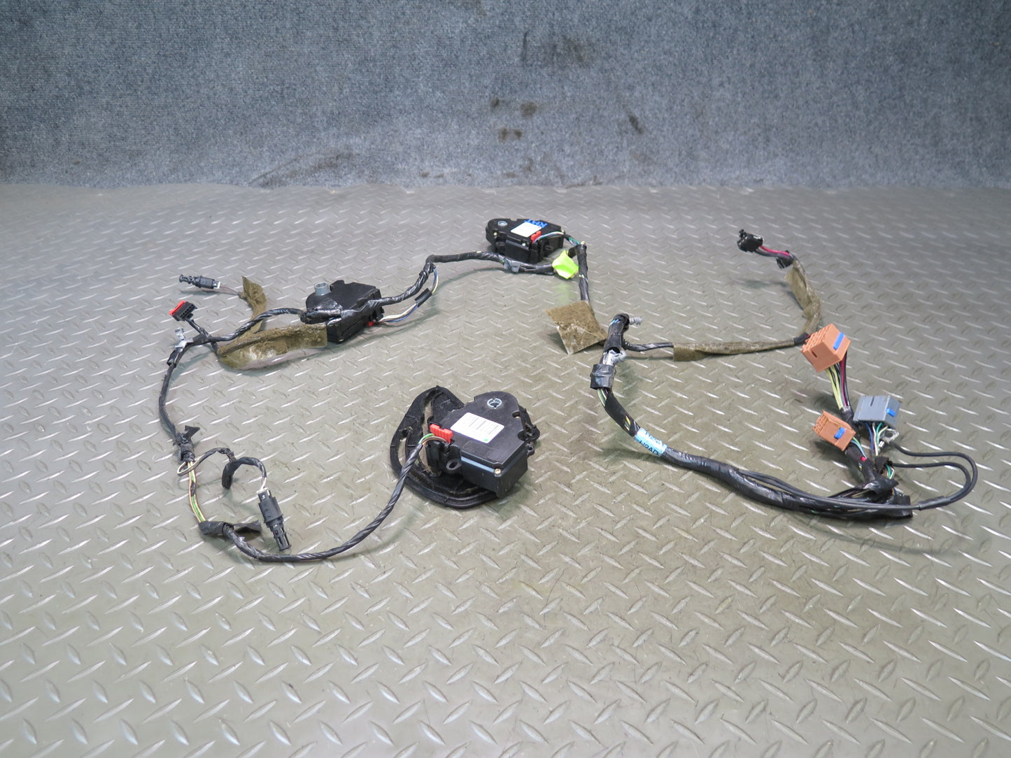 2003-2007 Hummer H2 Hvac A/C Air Heater Flap Door Actuator Motor Wiring Set
