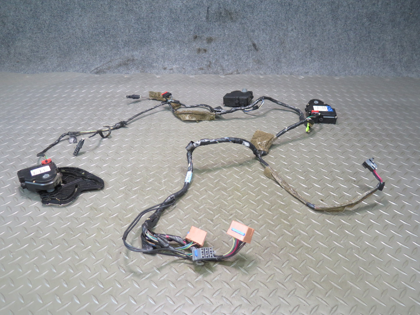 2003-2007 Hummer H2 Hvac A/C Air Heater Flap Door Actuator Motor Wiring Set