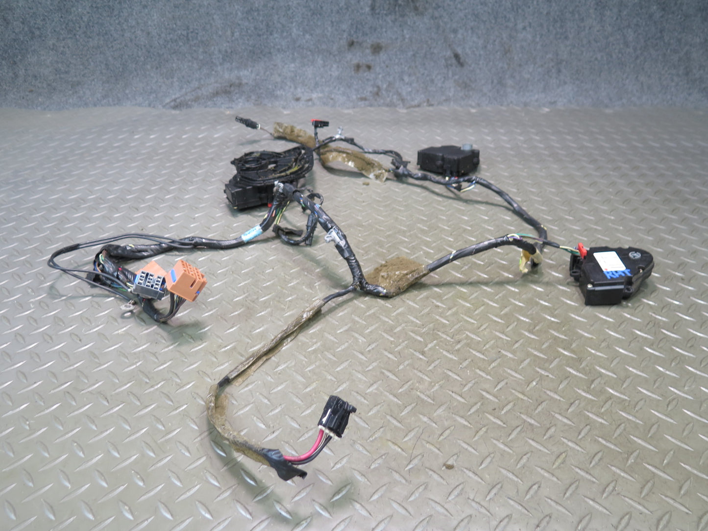 2003-2007 Hummer H2 Hvac A/C Air Heater Flap Door Actuator Motor Wiring Set