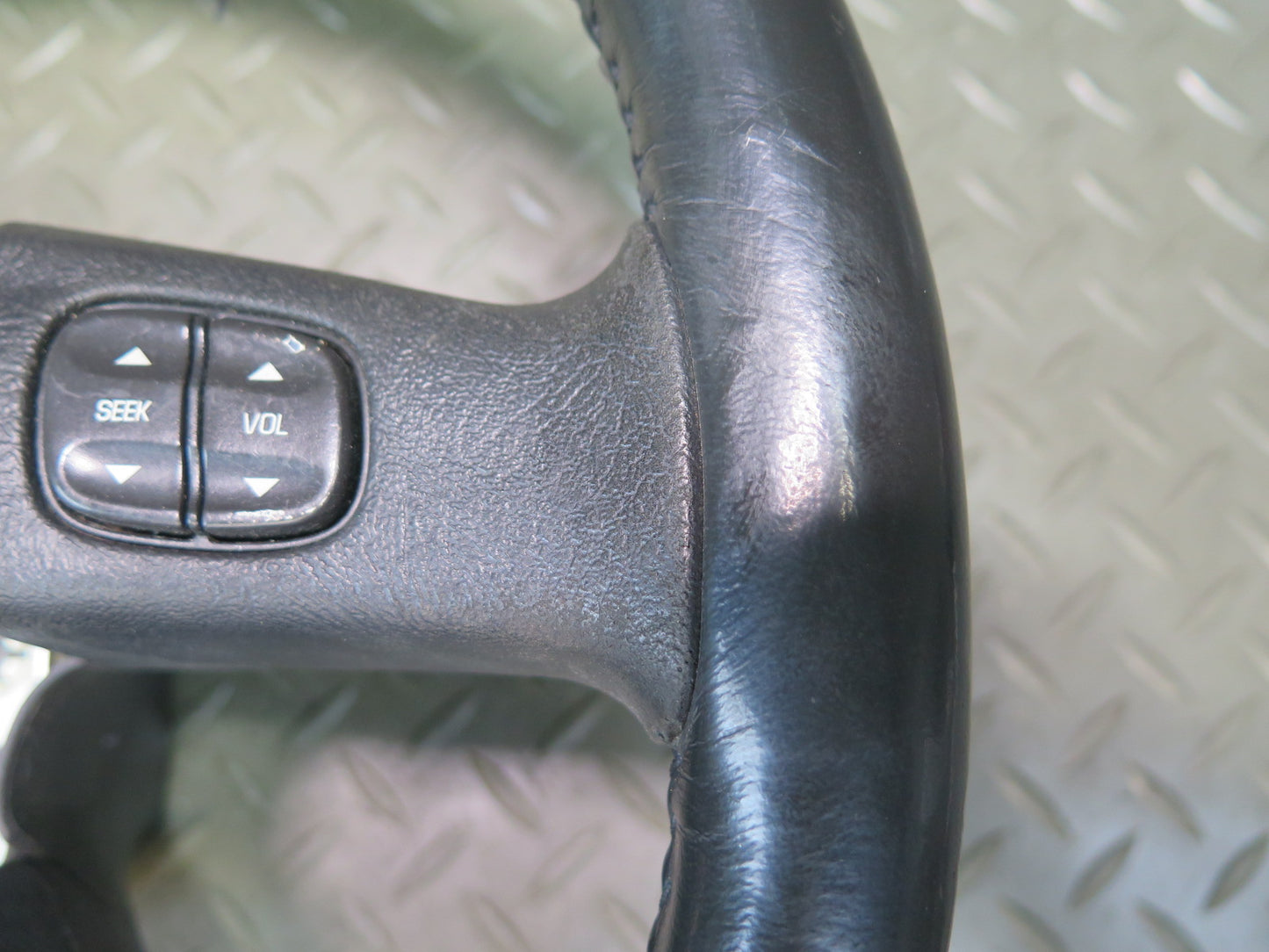 2003-2007 Hummer H2 Leather Black Steering W/ Controls