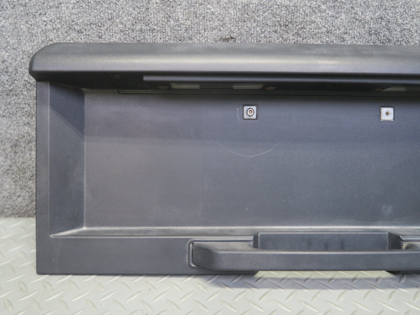 2003-2005 Hummer H2 Rear Trunk Lid Liftgate License Plate Panel W/ Handle