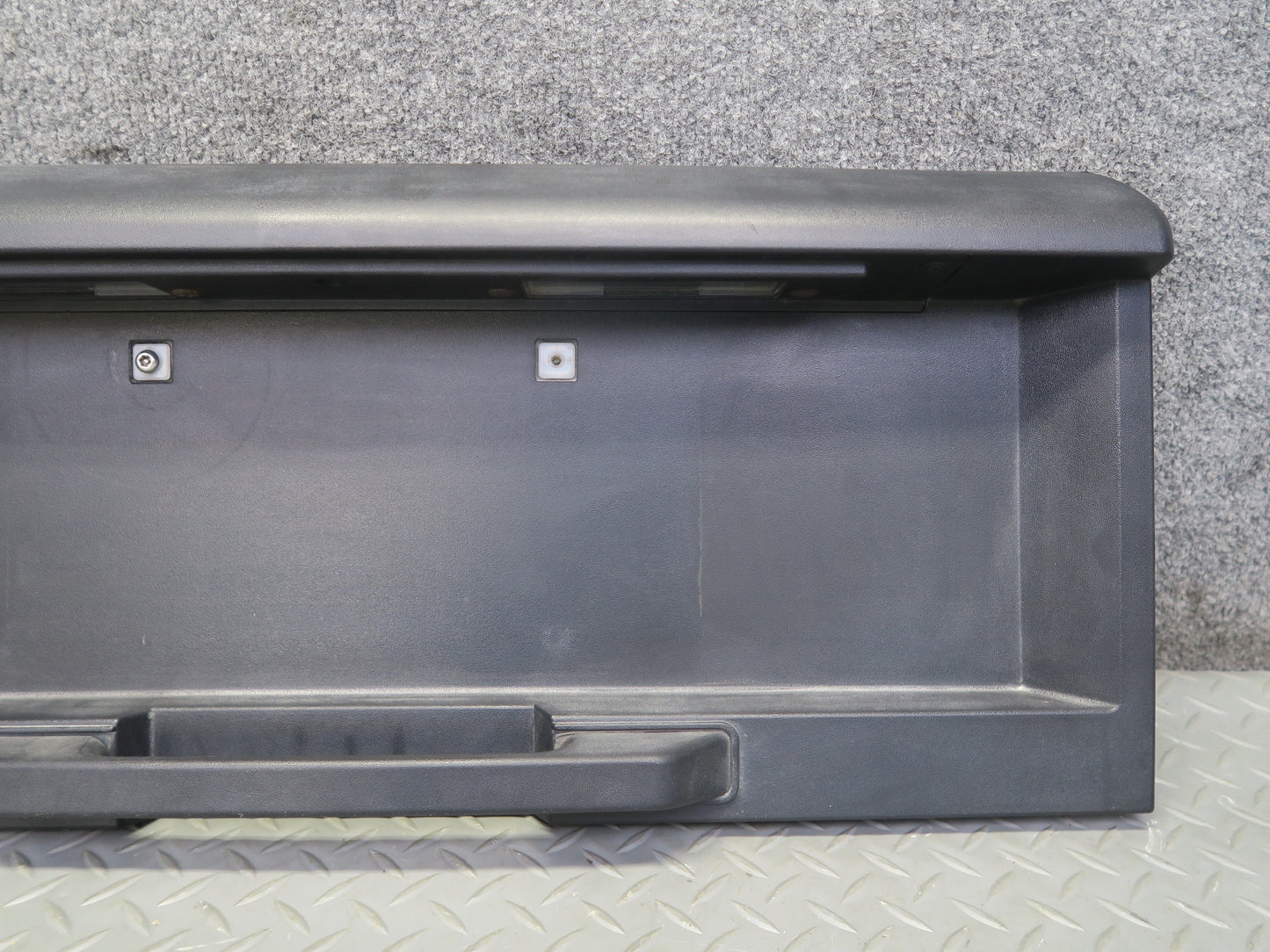 2003-2005 Hummer H2 Rear Trunk Lid Liftgate License Plate Panel W/ Handle