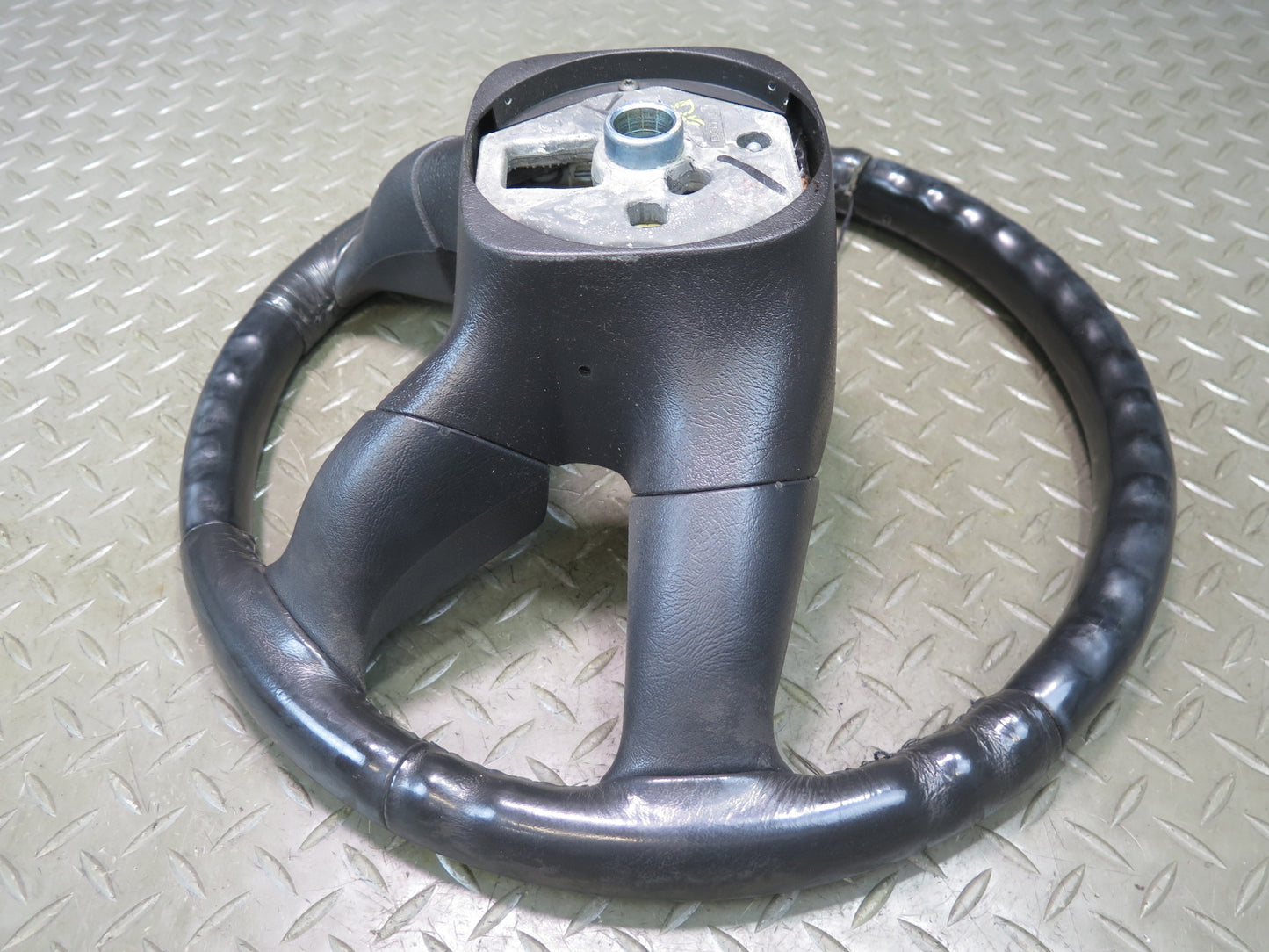2003-2007 Hummer H2 Leather Black Steering W/ Controls