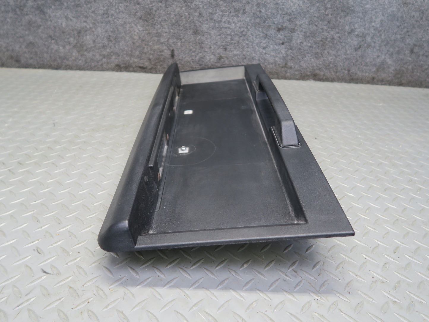 2003-2005 Hummer H2 Rear Trunk Lid Liftgate License Plate Panel W/ Handle