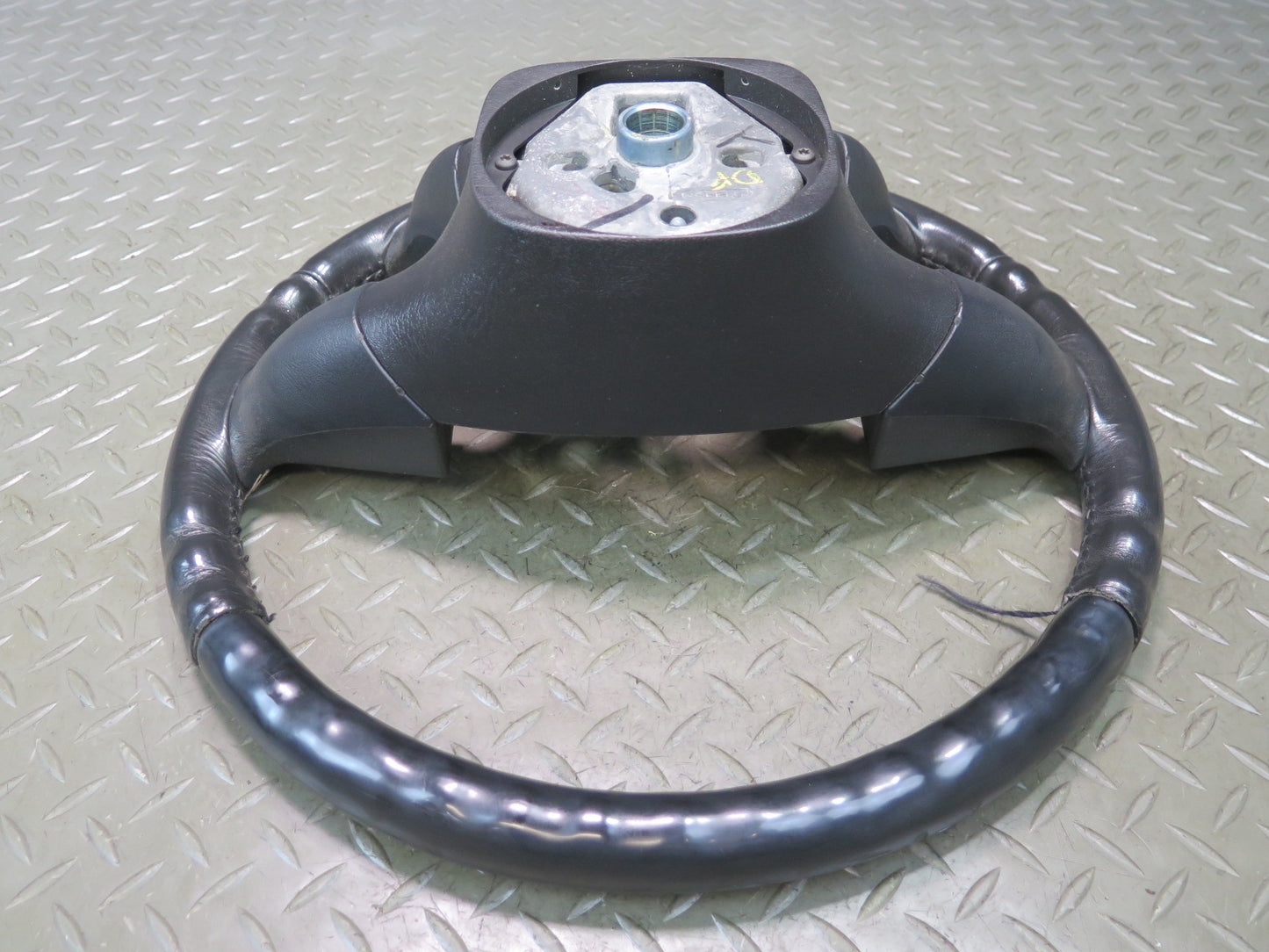 2003-2007 Hummer H2 Leather Black Steering W/ Controls