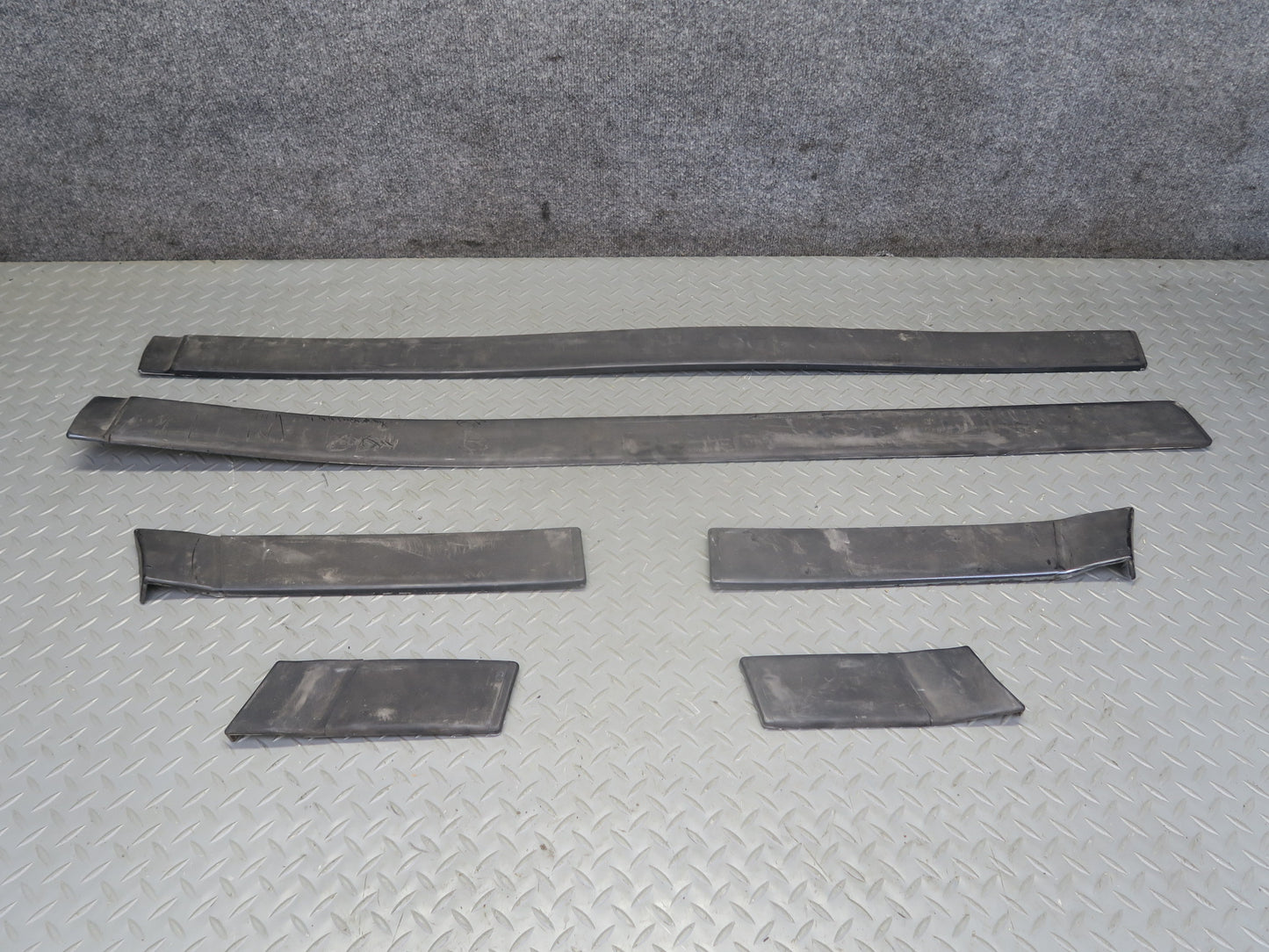 82-83 Datsun S130 280ZX 2+2 6pcs Front Rear Fender & Door Lower Molding Set OEM