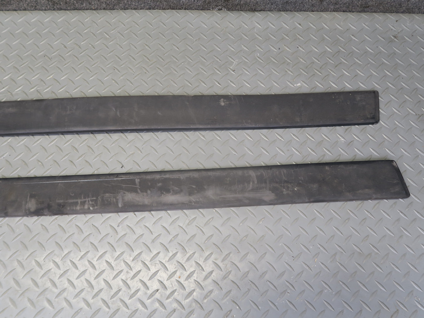 82-83 Datsun S130 280ZX 2+2 6pcs Front Rear Fender & Door Lower Molding Set OEM