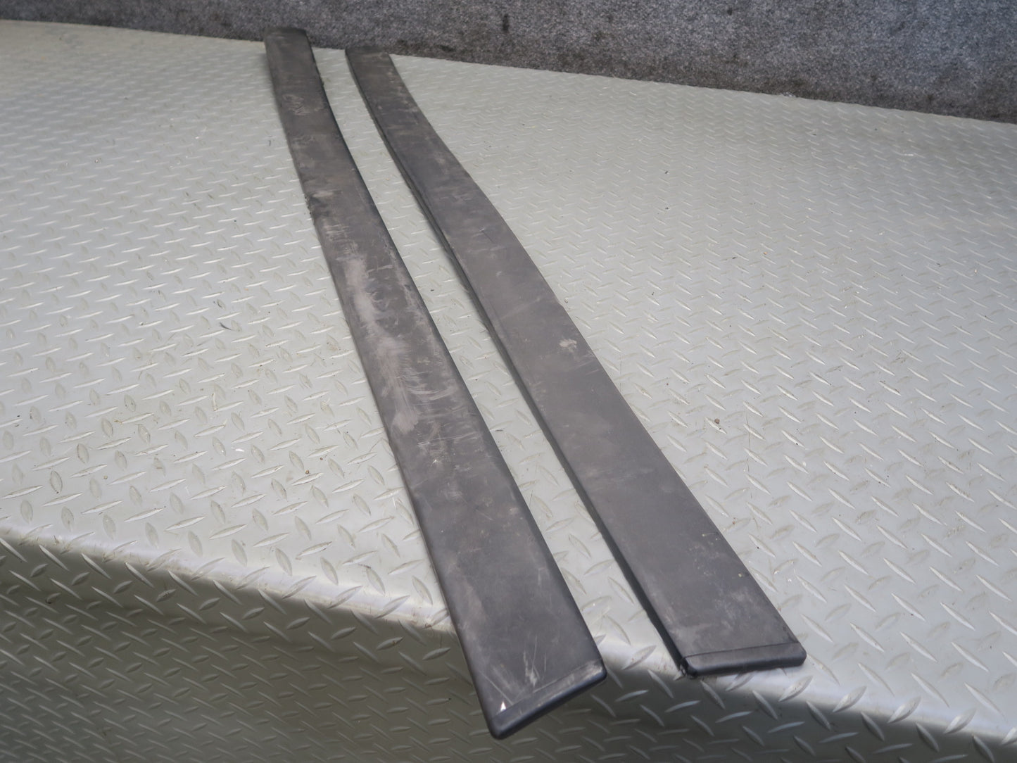 82-83 Datsun S130 280ZX 2+2 6pcs Front Rear Fender & Door Lower Molding Set OEM