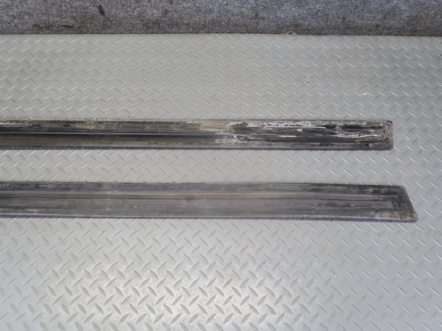 82-83 Datsun S130 280ZX 2+2 6pcs Front Rear Fender & Door Lower Molding Set OEM