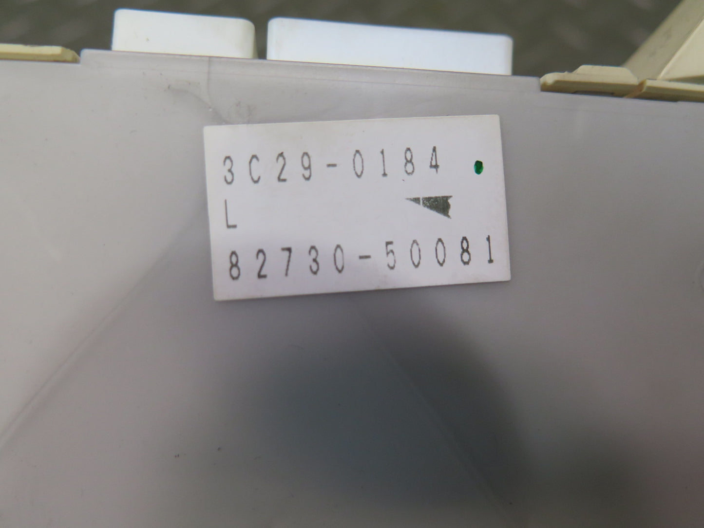 01-03 Lexus UCF30L LS430 Dash Front Left Fuse Relay Box Module 82730-50081 OEM