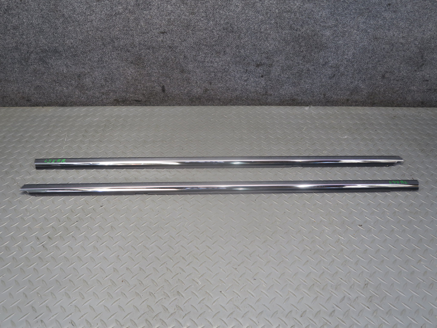 01-06 Lexus UCF30L LS430 Rear Left & Right Door Weatherstrip Molding Set OEM