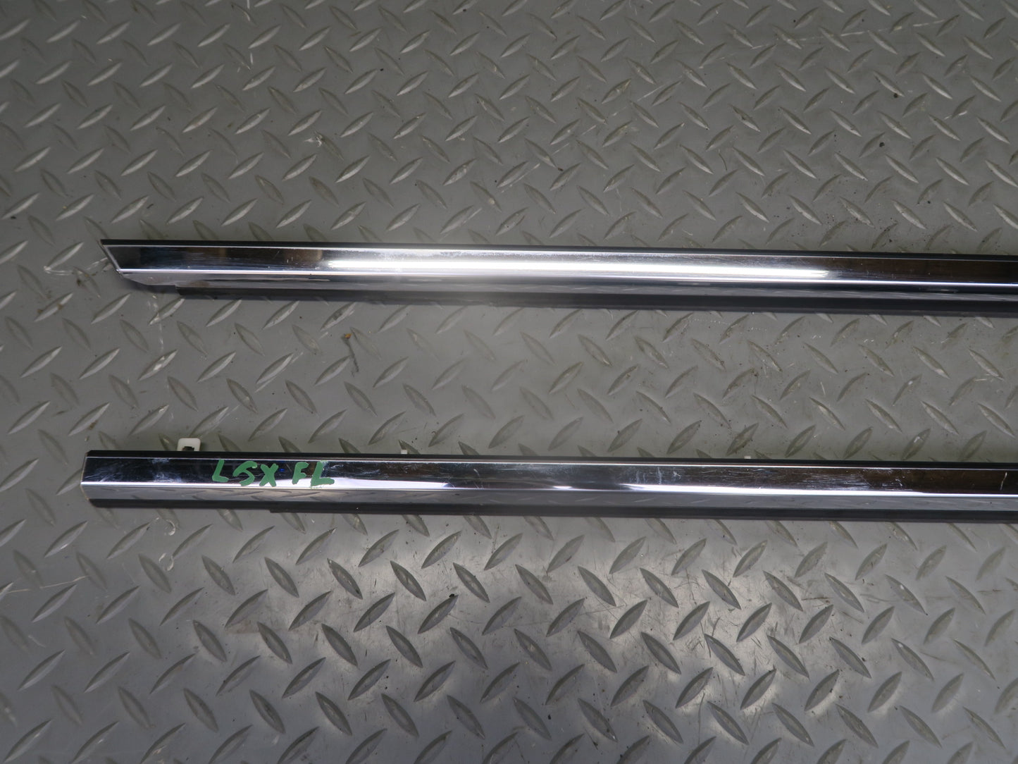 01-06 Lexus UCF30L LS430 Front Right & Left Door Weatherstrip Molding OEM