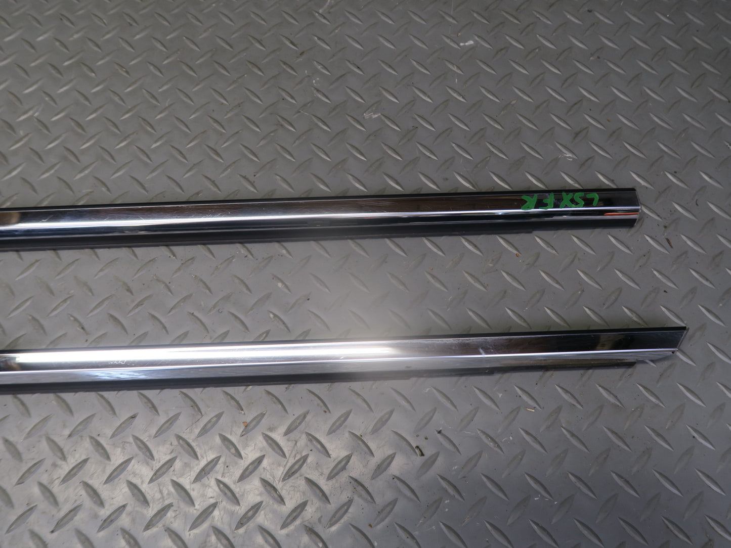 01-06 Lexus UCF30L LS430 Front Right & Left Door Weatherstrip Molding OEM