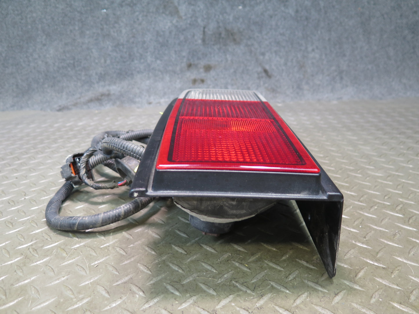 2005-2009 Hummer H2 Rear Left & Right Side Tail Light Lamp Set of 2