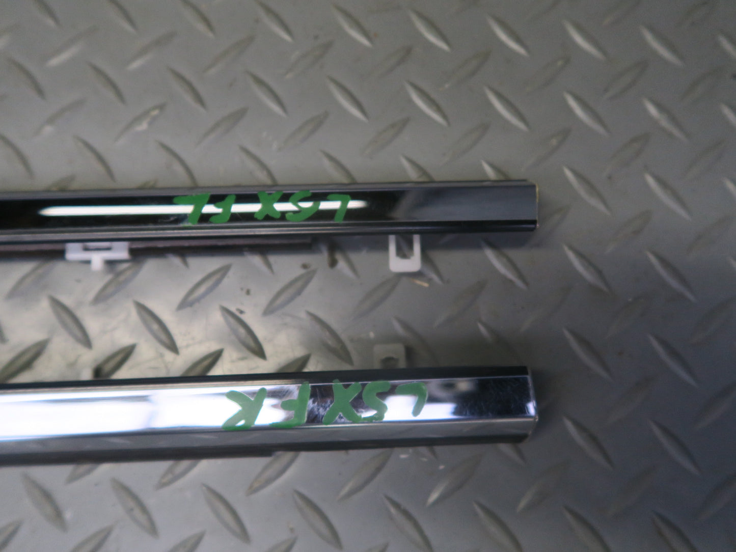 01-06 Lexus UCF30L LS430 Front Right & Left Door Weatherstrip Molding OEM
