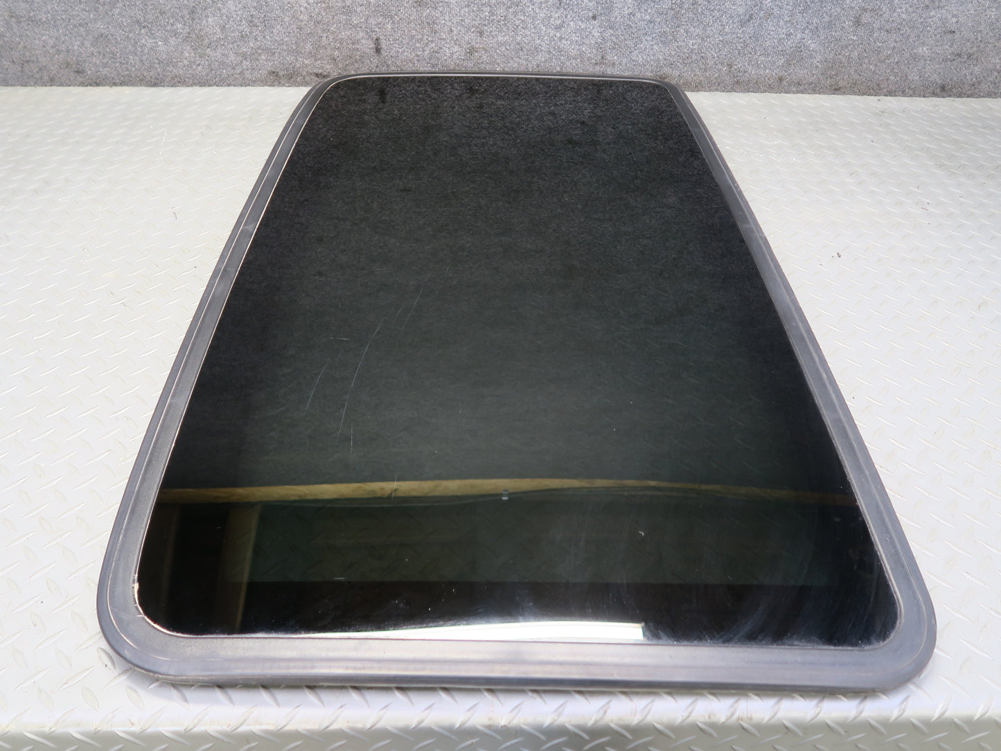 2003-2009 Hummer H2 Front Upper Sunroof Glass Window Panel