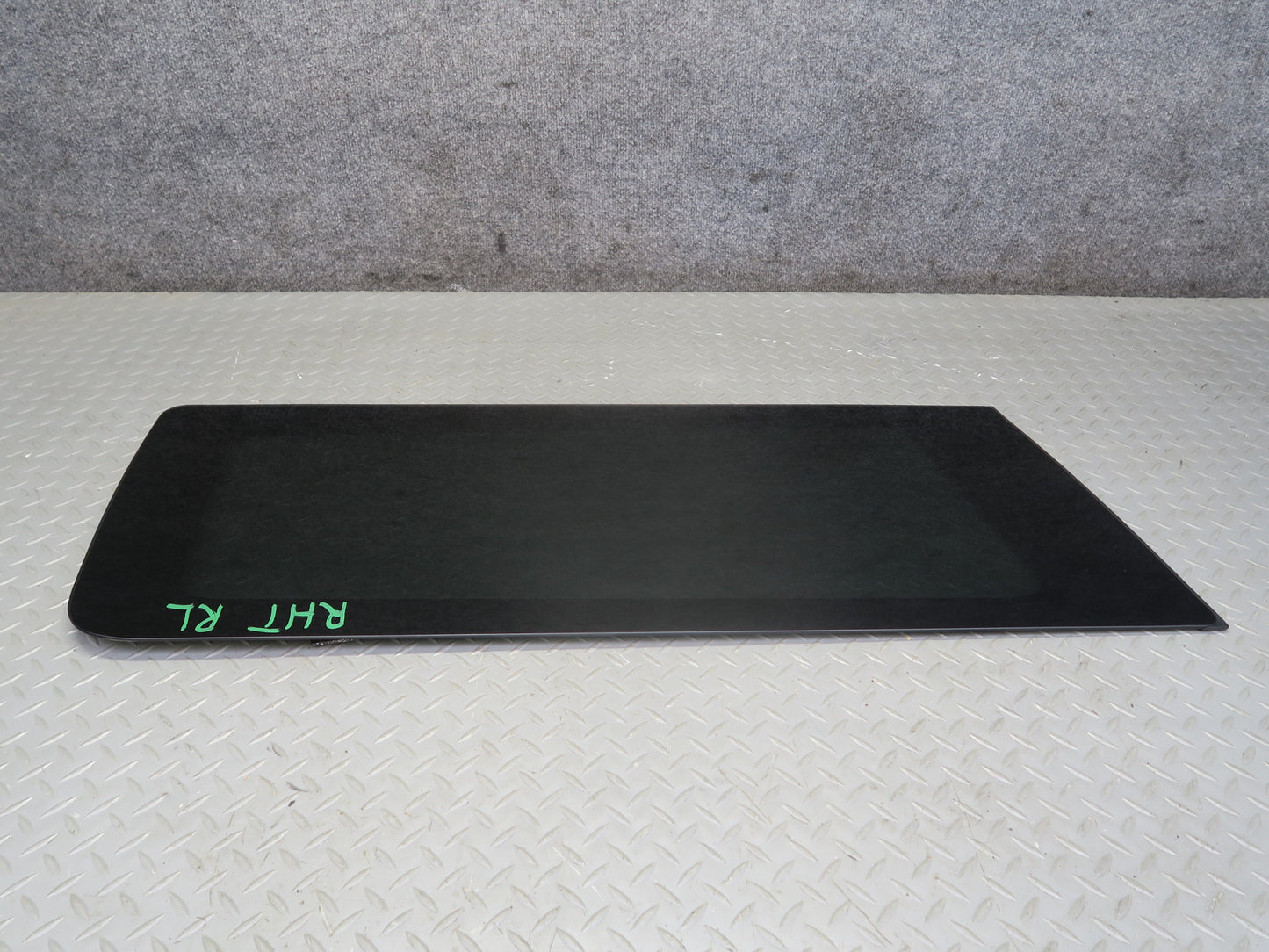 2003-2007 Hummer H2 Rear Left Driver Side Quarter Glass Window