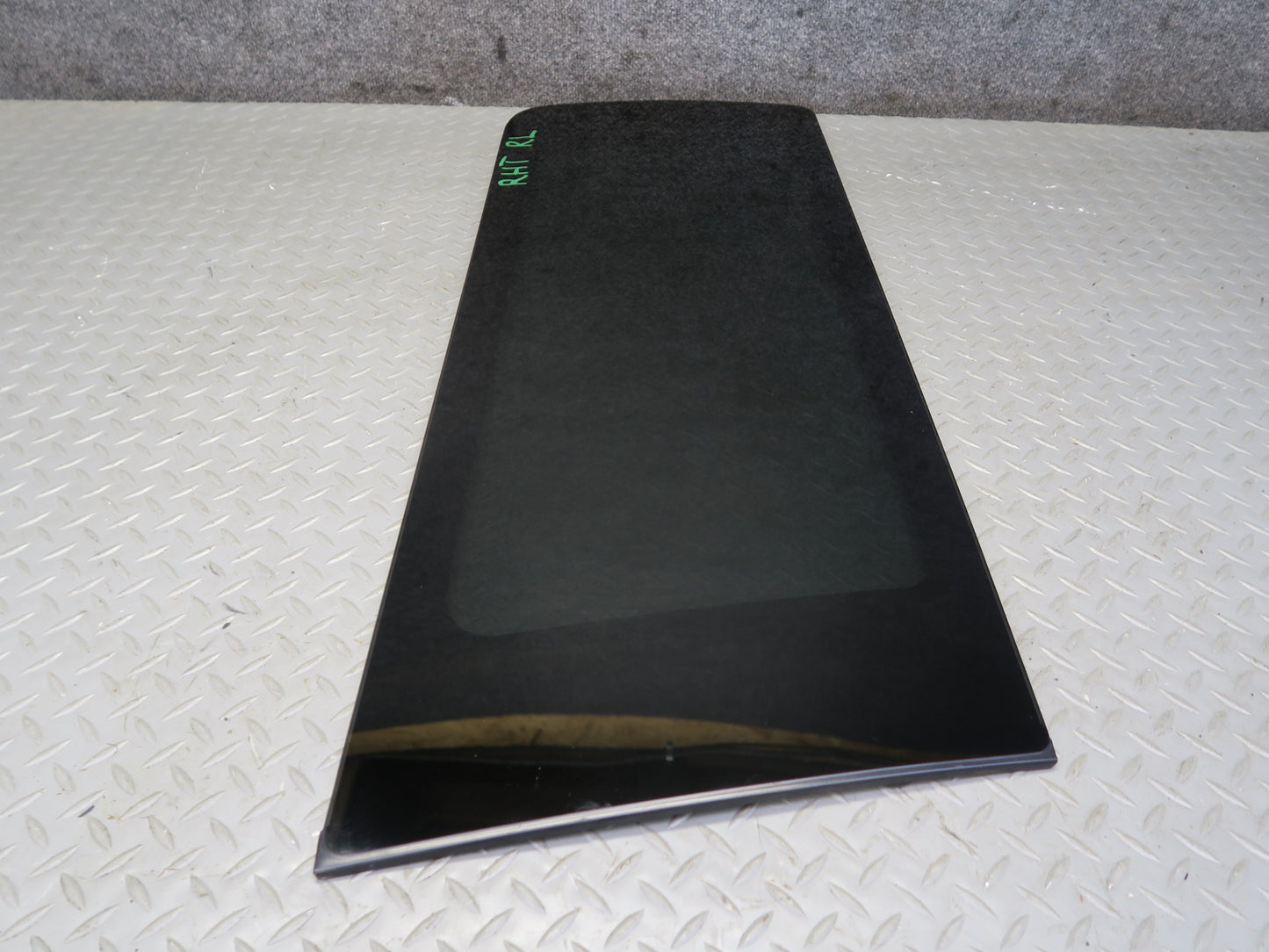 2003-2007 Hummer H2 Rear Left Driver Side Quarter Glass Window
