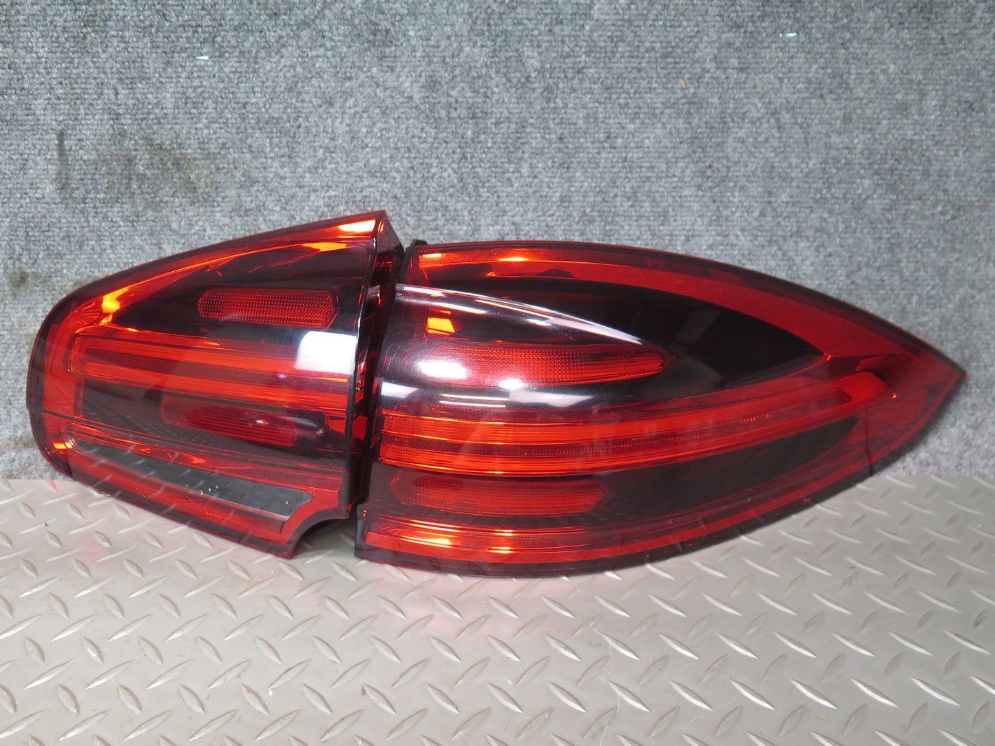 2015-2018 Porsche Cayenne 958 Rear Left Right LED Inner Outer Tail Light Set