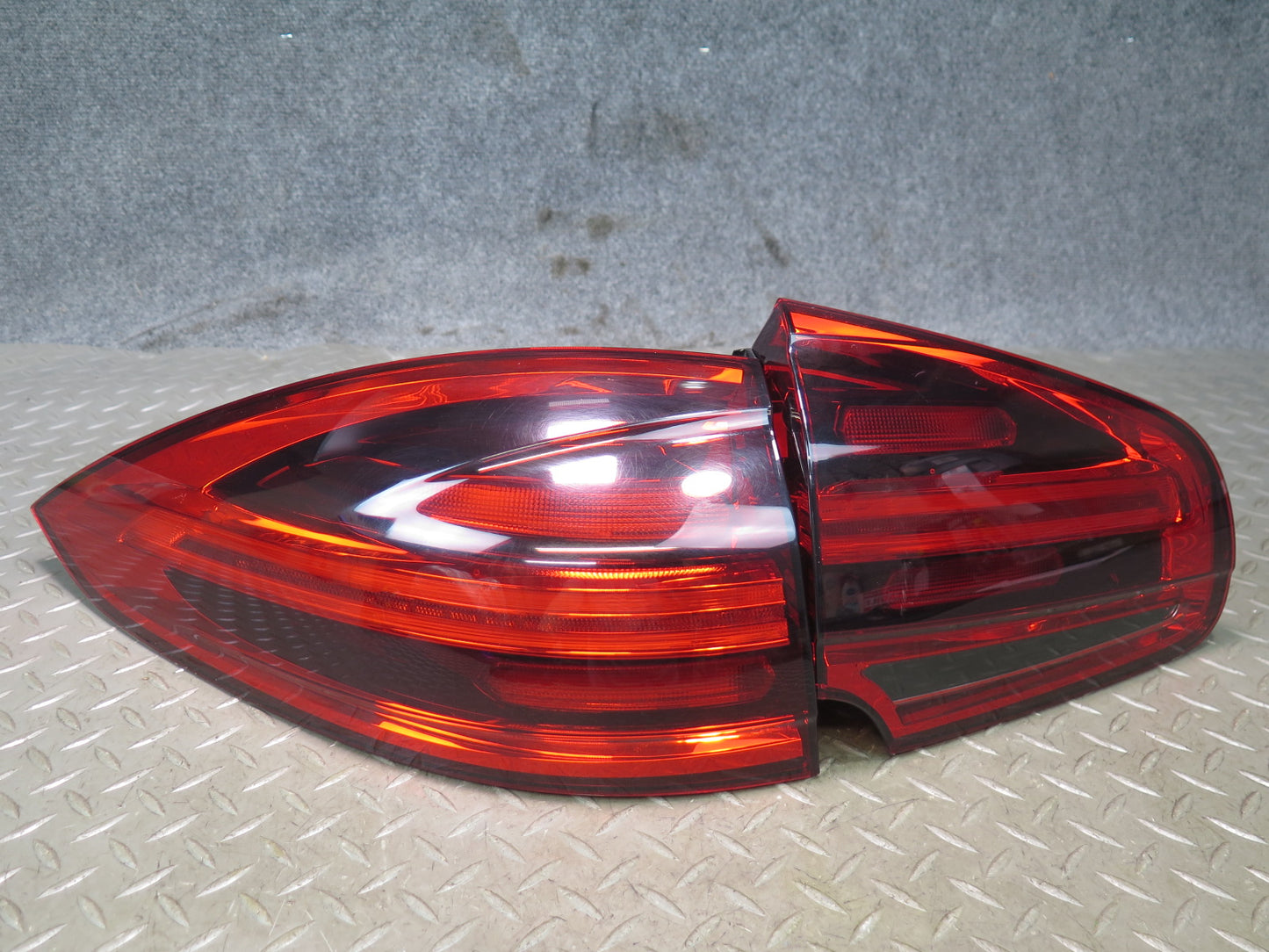 2015-2018 Porsche Cayenne 958 Rear Left Right LED Inner Outer Tail Light Set