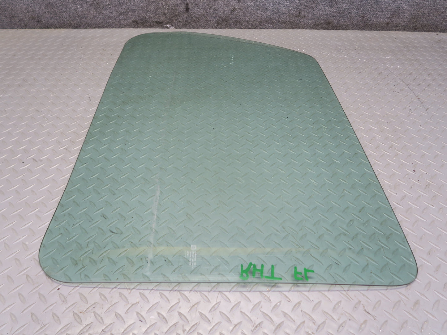2003-2009 Hummer H2 Front Left Driver Side Door Glass Window