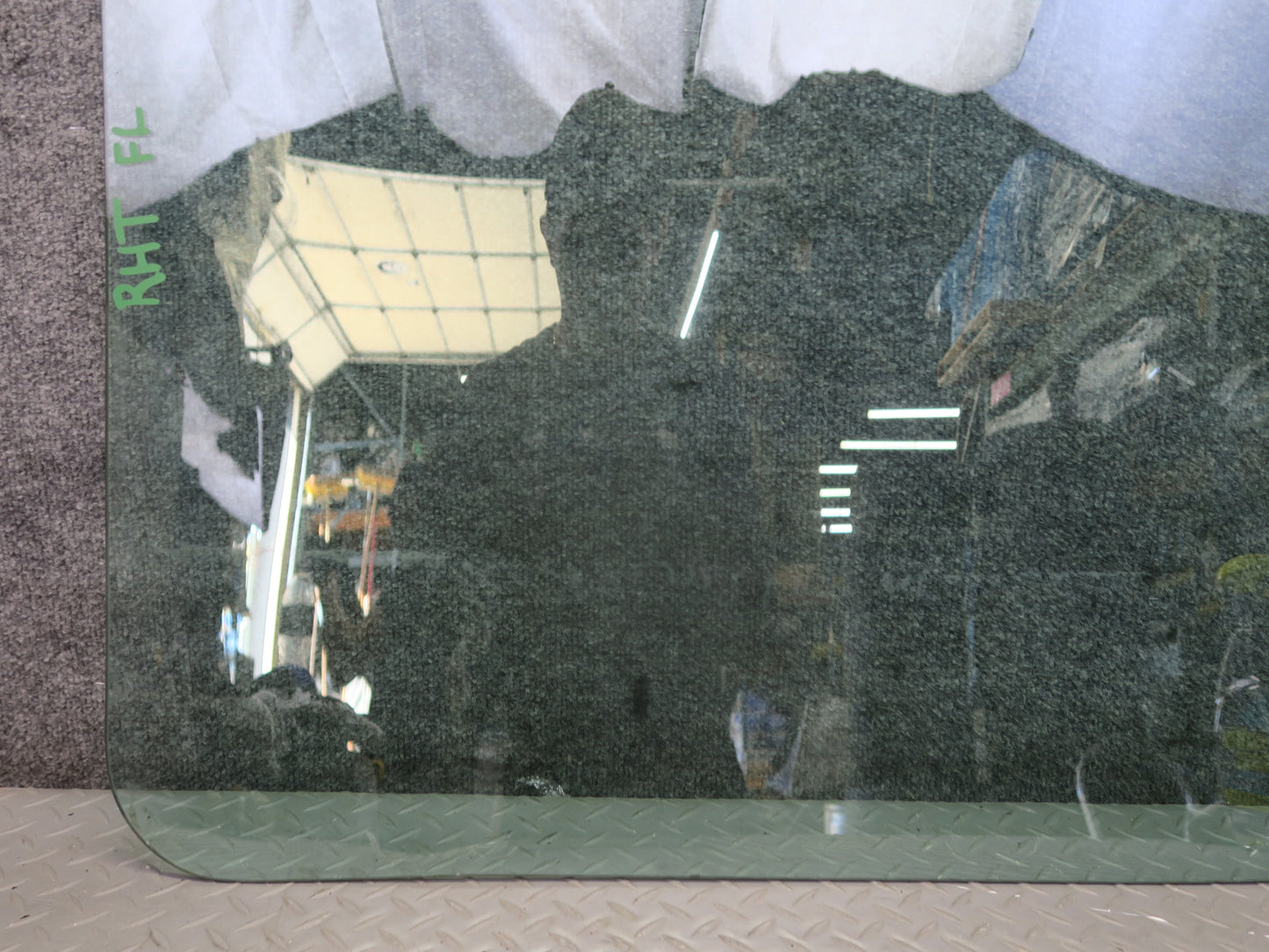 2003-2009 Hummer H2 Front Left Driver Side Door Glass Window