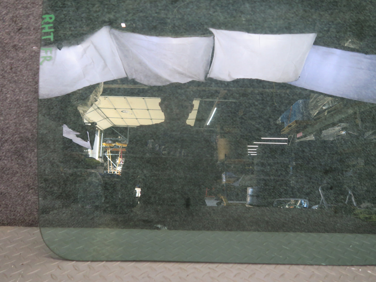 2003-2009 Hummer H2 Front Right Passenger Side Door Glass Window