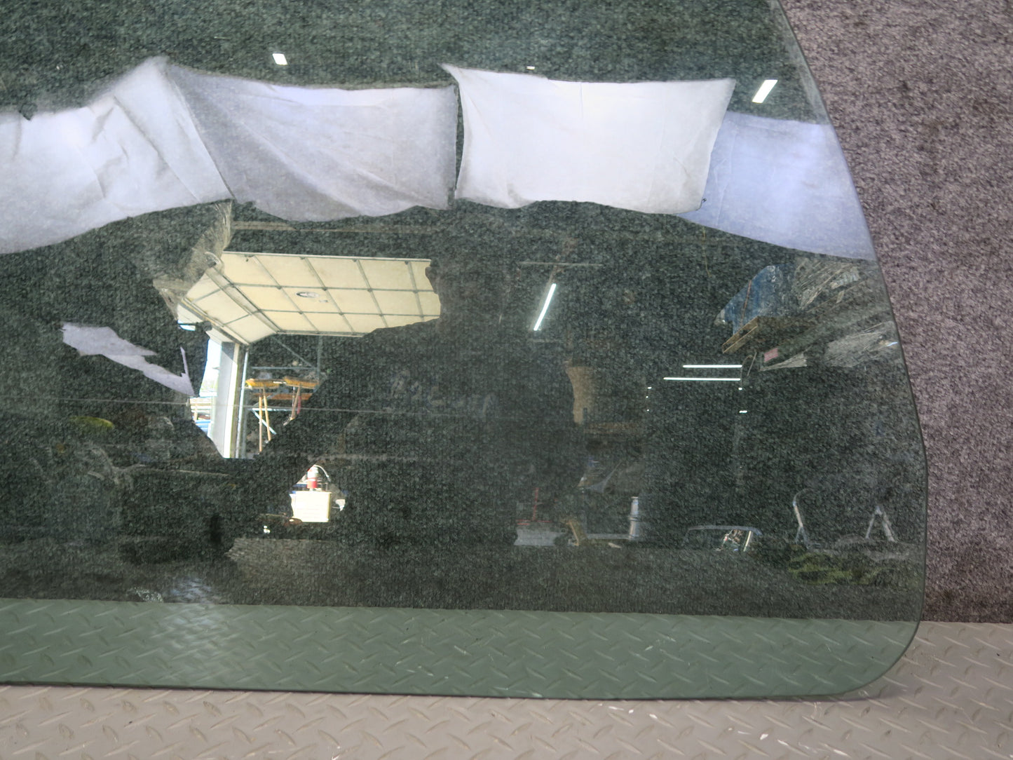 2003-2009 Hummer H2 Front Right Passenger Side Door Glass Window