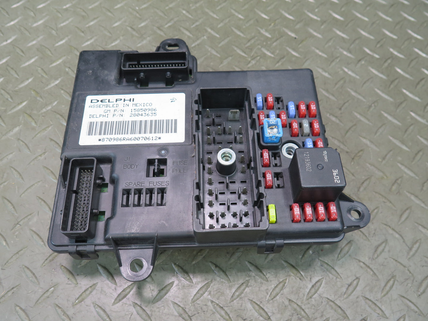 2006 Cadillac XLR BCM BCU Body Cabin Control Module Unit Fuse Box 15850986