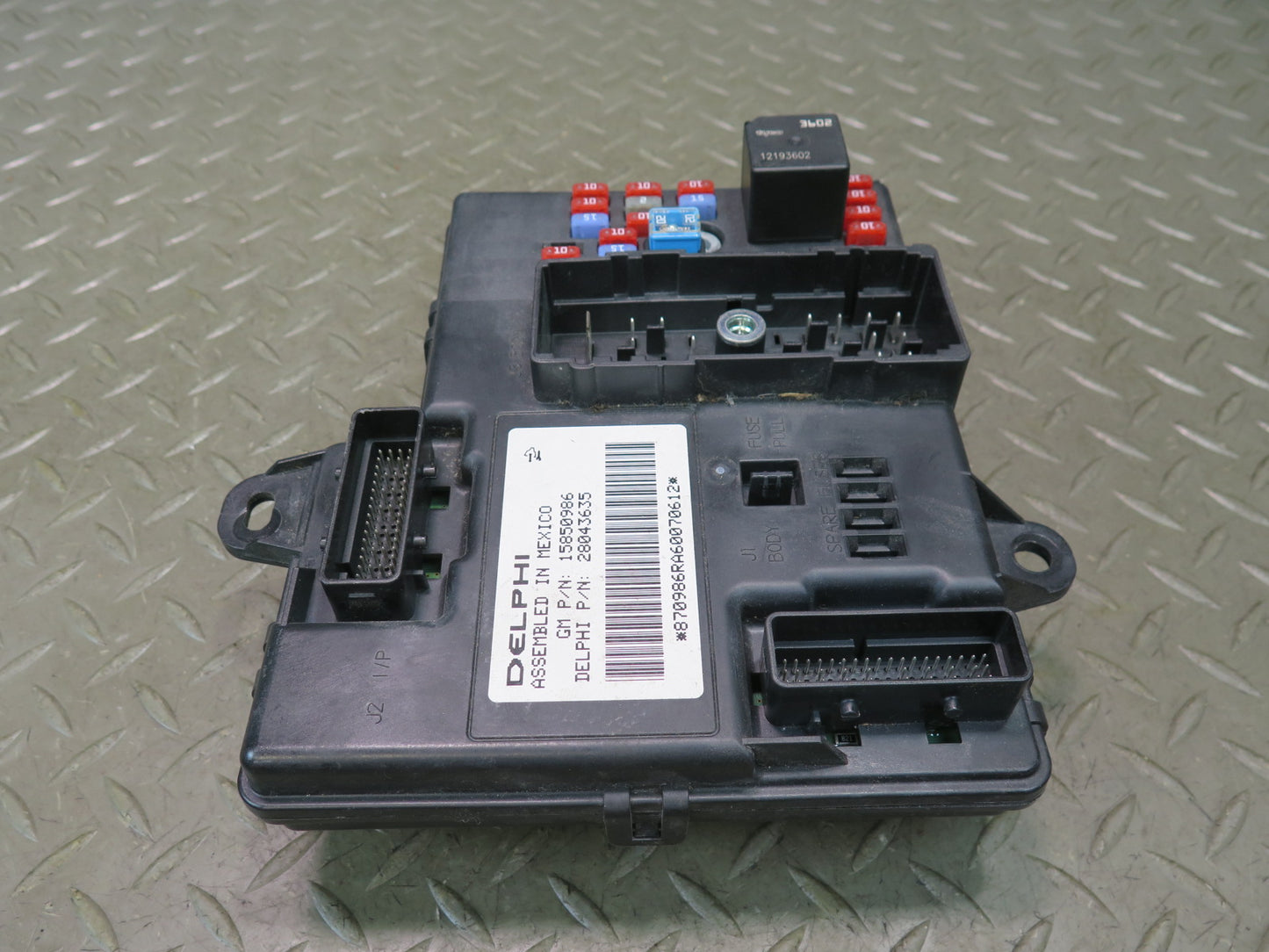 2006 Cadillac XLR BCM BCU Body Cabin Control Module Unit Fuse Box 15850986