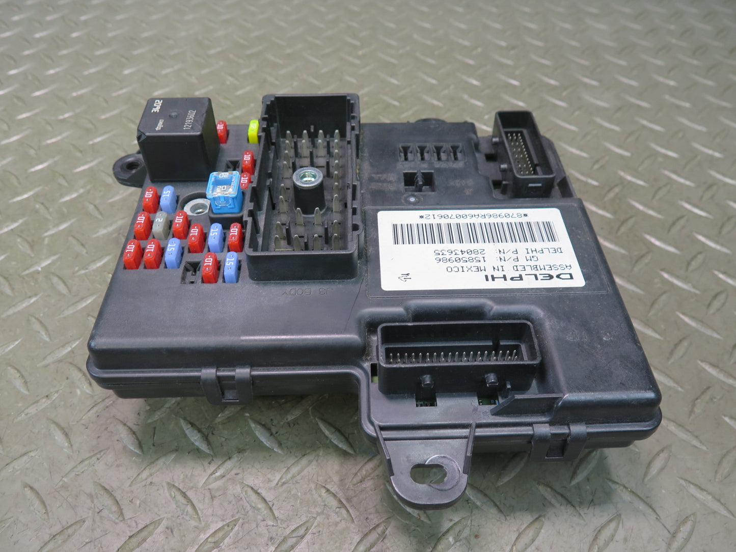2006 Cadillac XLR BCM BCU Body Cabin Control Module Unit Fuse Box 15850986