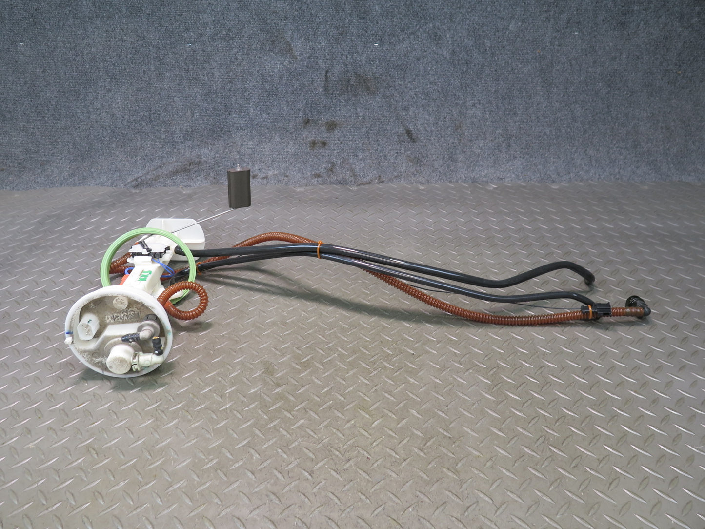 2010-2014 BMW E71 X6M 4.4L S63 N63 Fuel Pump Level Sensor Sending Unit Set of 2