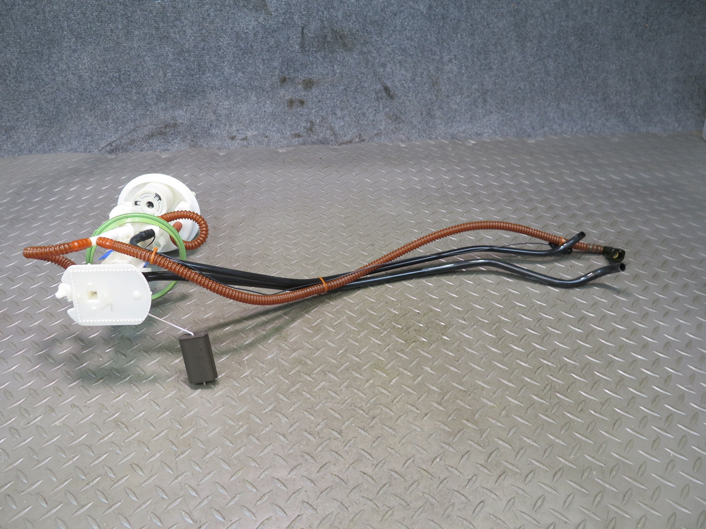 2010-2014 BMW E71 X6M 4.4L S63 N63 Fuel Pump Level Sensor Sending Unit Set of 2