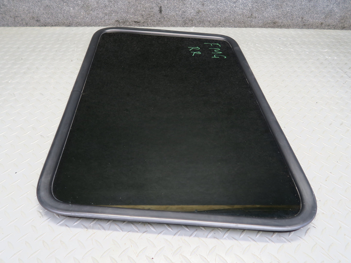 2002-2012 Mercedes W463 G500 Rear Right Quarter Glass Window